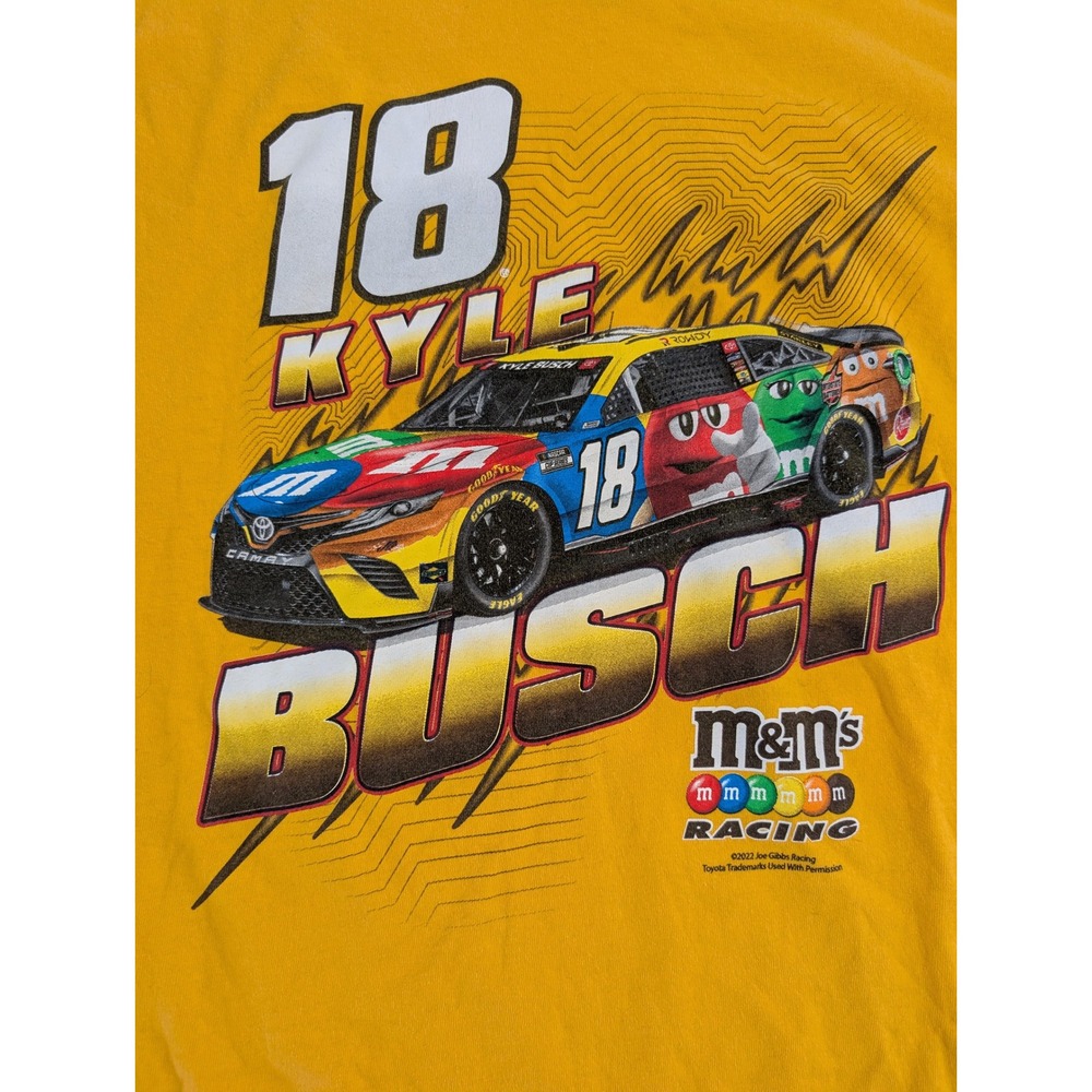 Kyle Busch 18 M&M Racing NASCAR‎ T Shirt Yellow Men's Size Large 2022 - Picture 2 of 6